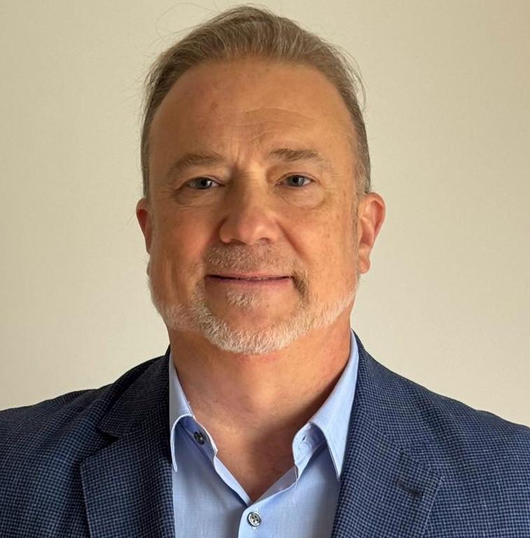 Gil Domínguez, Andrés